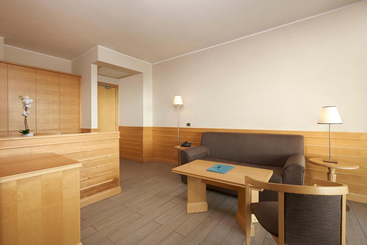 Occidental Aran Park Hotel Roma Exterior foto