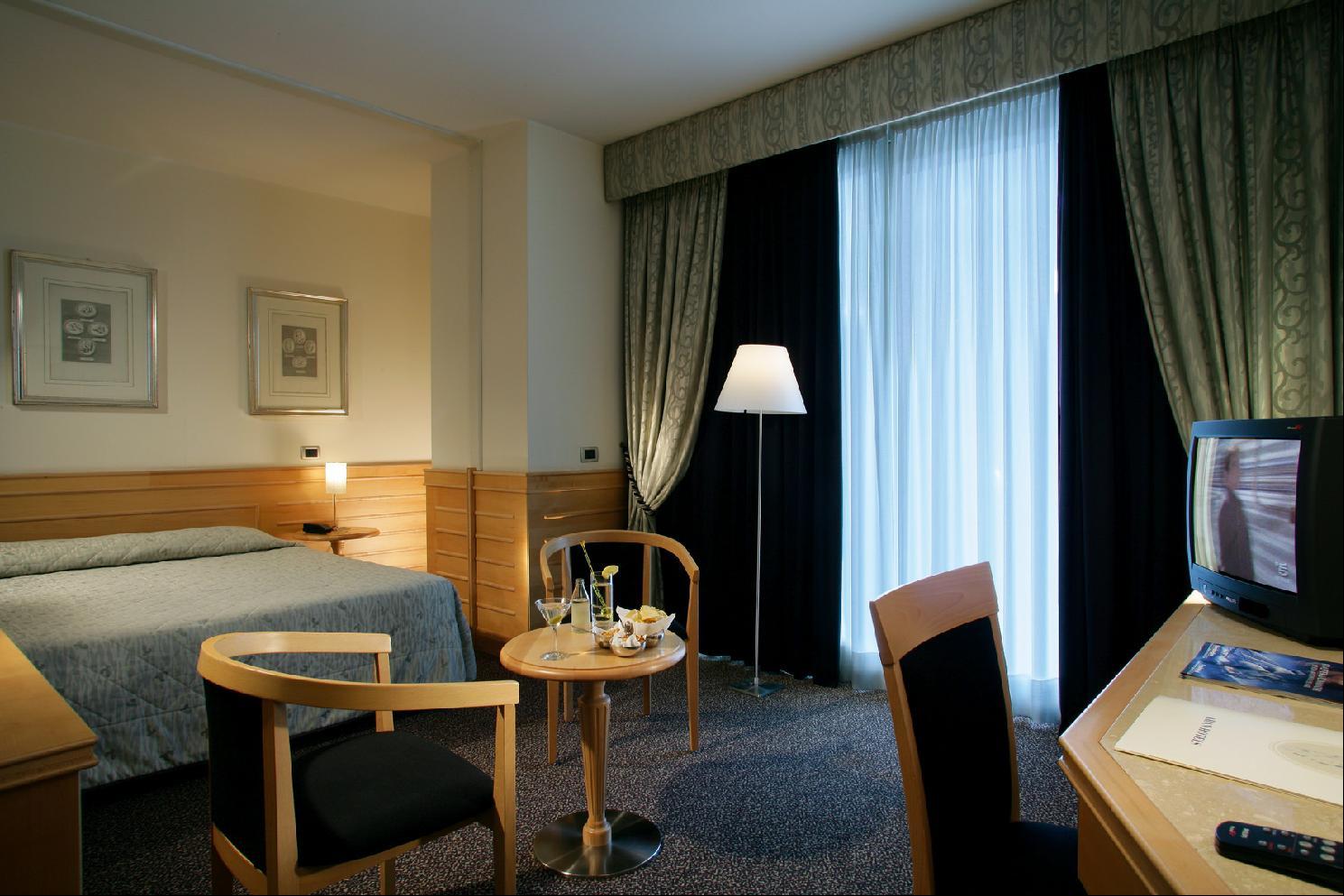 Occidental Aran Park Hotel Roma Exterior foto
