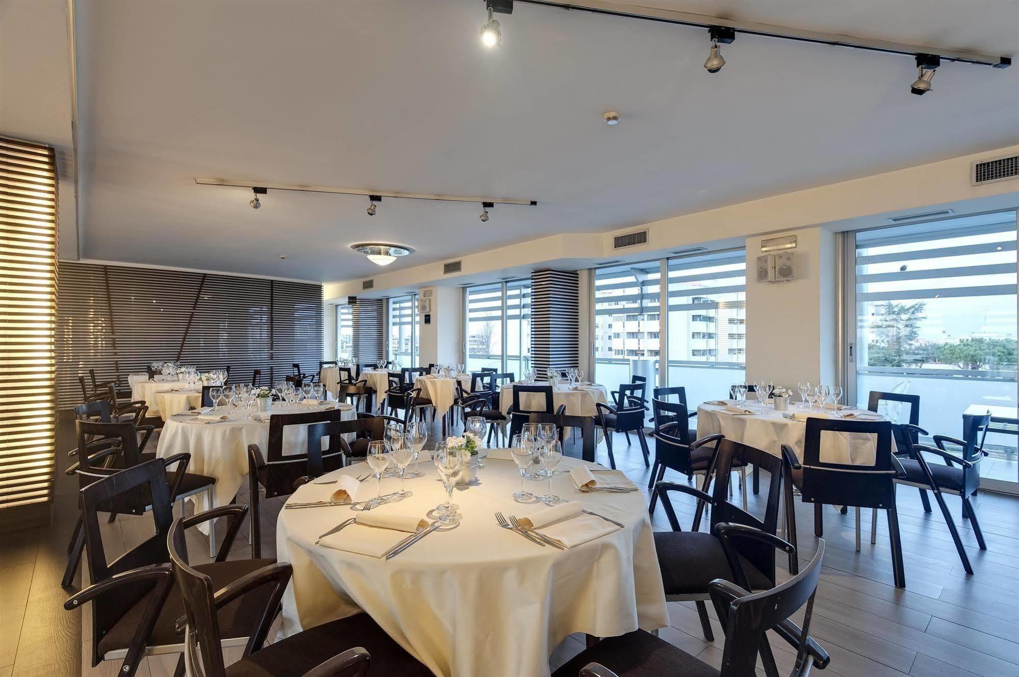 Occidental Aran Park Hotel Roma Exterior foto